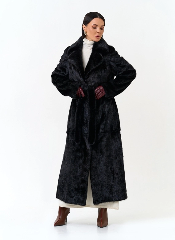 Удлиненная шуба из меха норки фото
