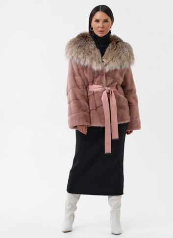 Короткая шуба из норки с капюшоном из рыси