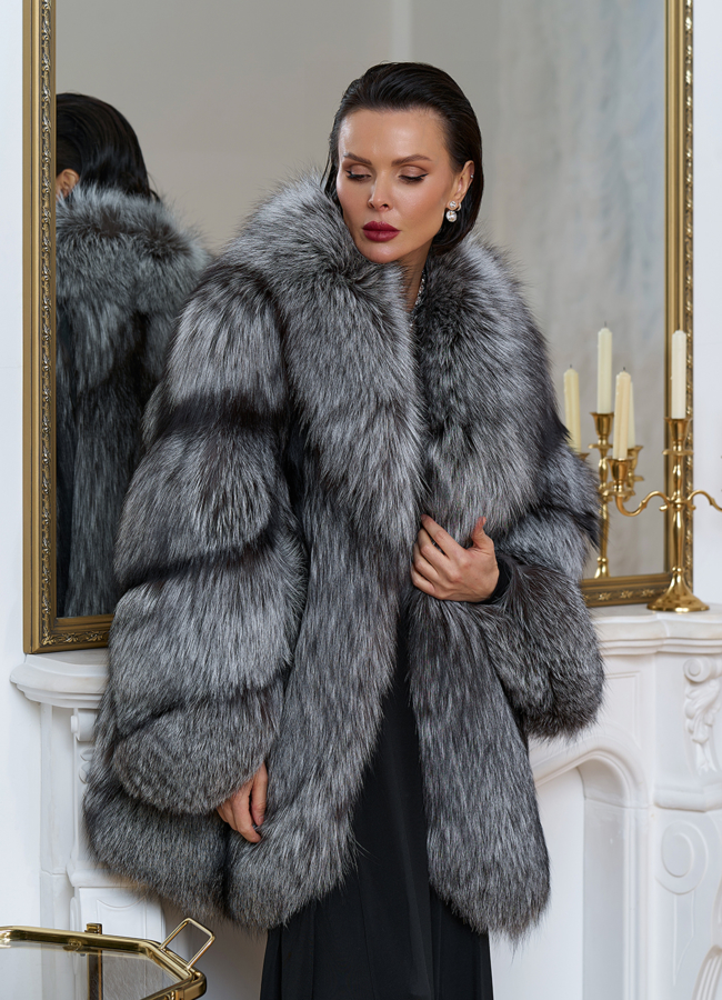 Шуба из меха чернобурой лисы модель № 32007 в кредит