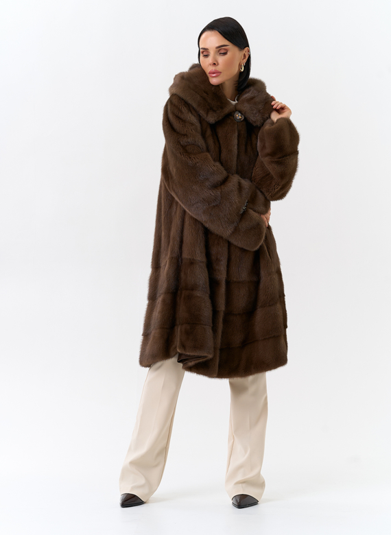 Шуба из меха норки с капюшоном