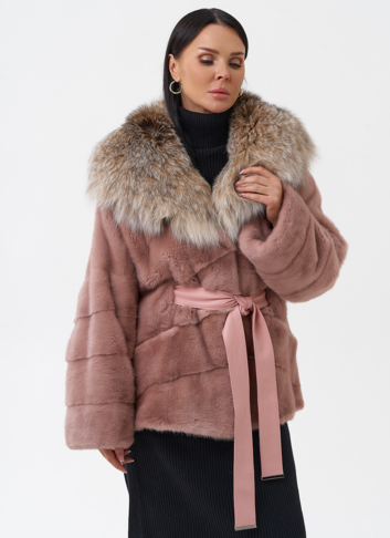 Короткая шуба из норки с капюшоном из рыси