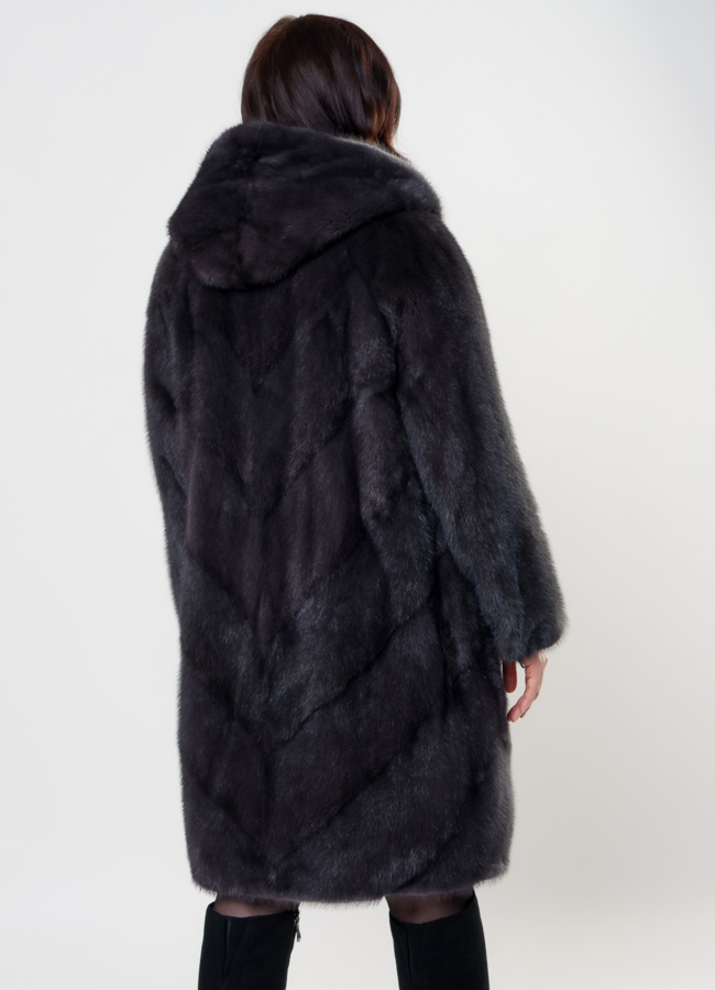 Женская шуба в сером цвете модель № 24809 в кредит