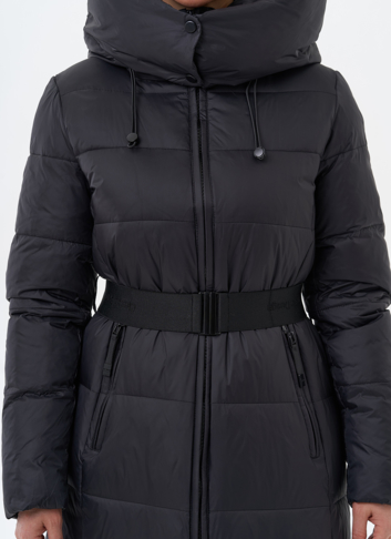 Длинный женский пуховик с капюшоном