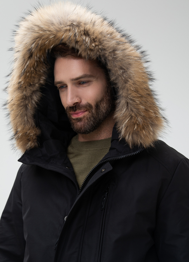 Мужской пуховик с капюшоном из меха енота модель № 28001 универмаг малина