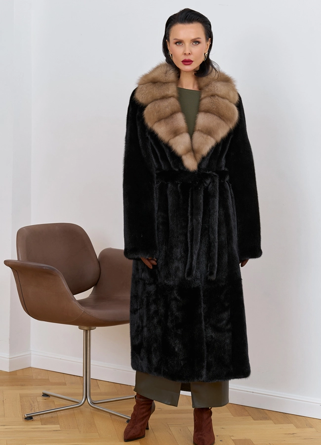 Шуба из меха норки с воротником из меха куницы модель № 31730 меха малина