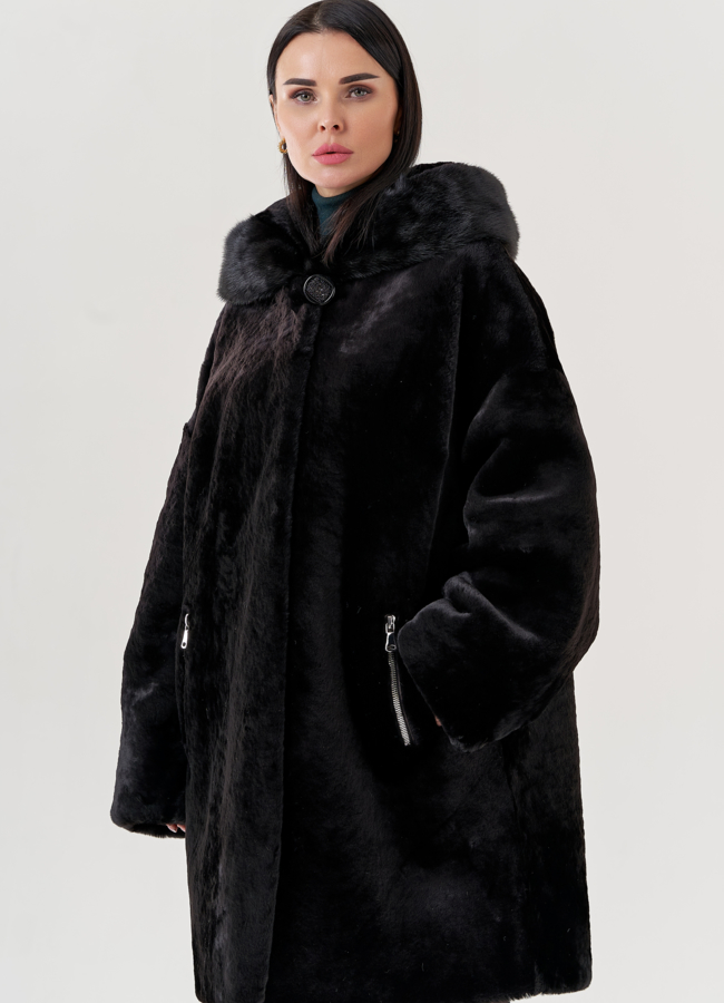 фото Шуба из овчины с капюшоном  модель № 79636