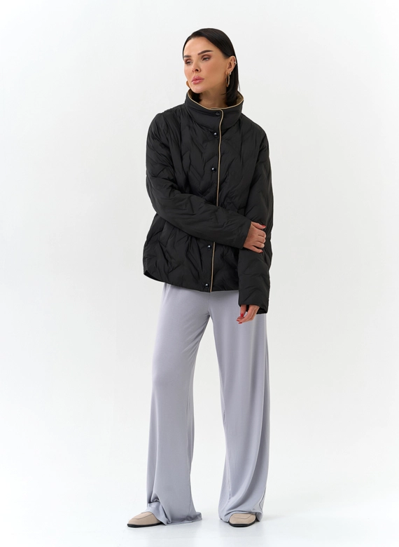 Женская куртка с воротником стойкой