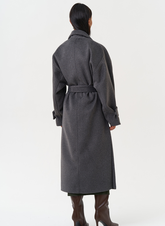 Женское пальто с поясом