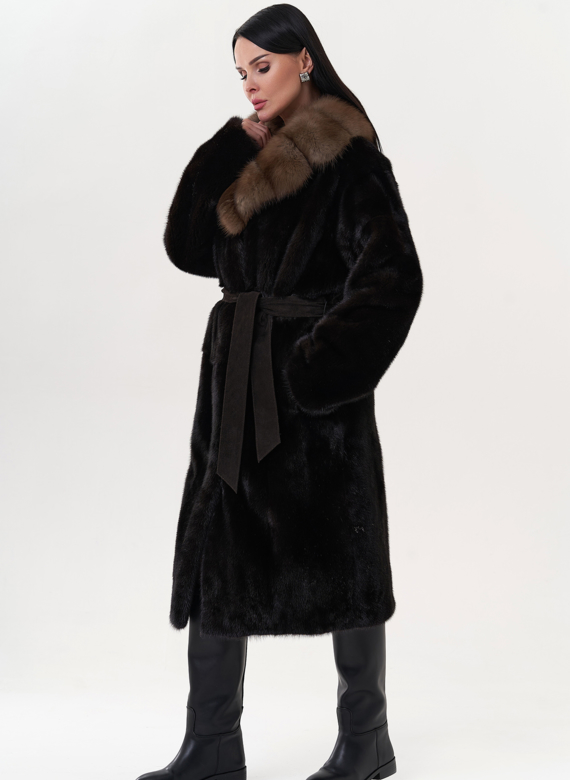 Шуба из норки с воротником из куницы