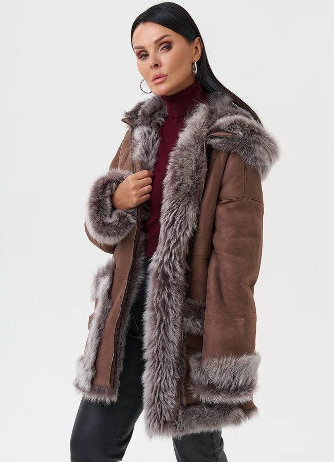 Натуральная дубленка с капюшоном модель № 28700 универмаг малина