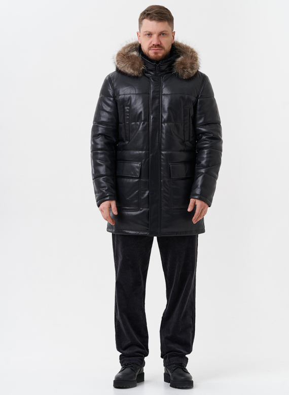 Пуховик из эко кожи с капюшоном из меха енота