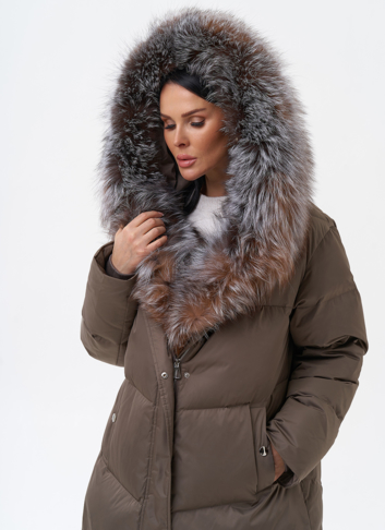 Пуховик с отделкой из меха блюфрост