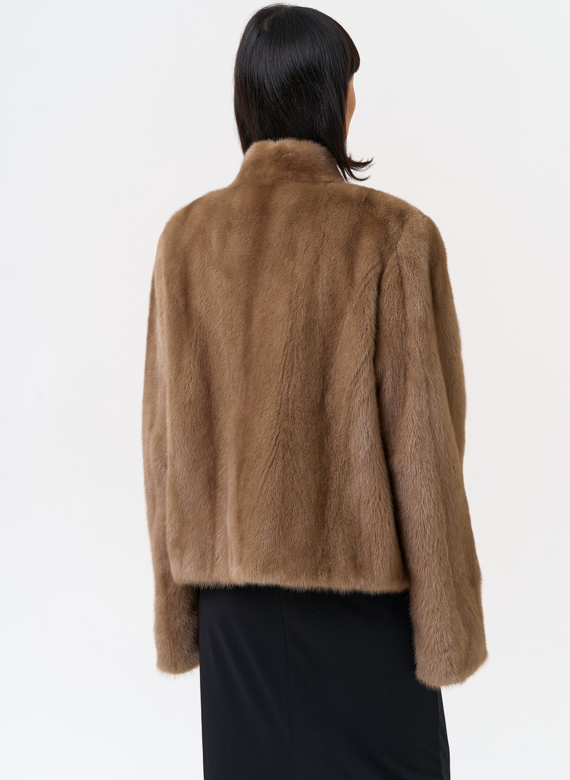 Укороченная шуба из меха норки 