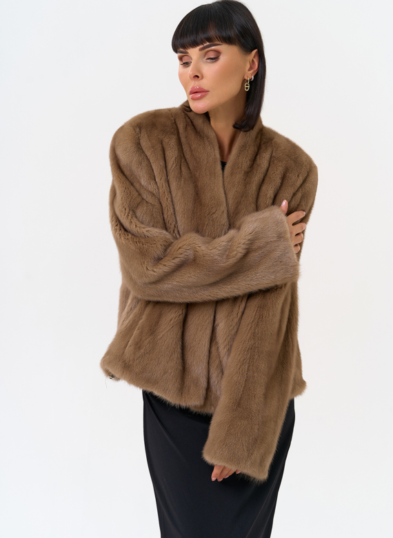 Укороченная шуба из меха норки 