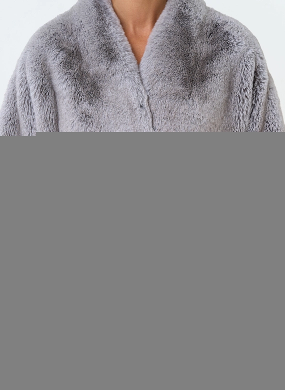 Женская шуба из эко меха фото