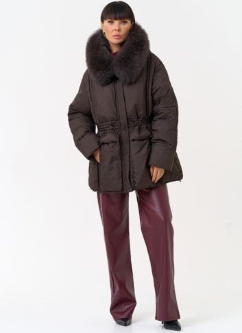 Женский пуховик с капюшоном из меха песца