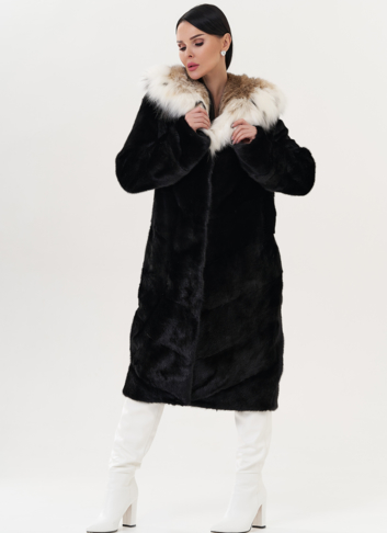 Норковая шуба черного цвета с рысью