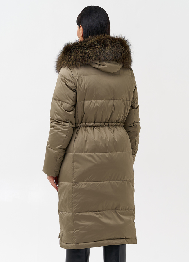 Женский пуховик с отделкой из меха чернобурки модель № 28523 универмаг малина