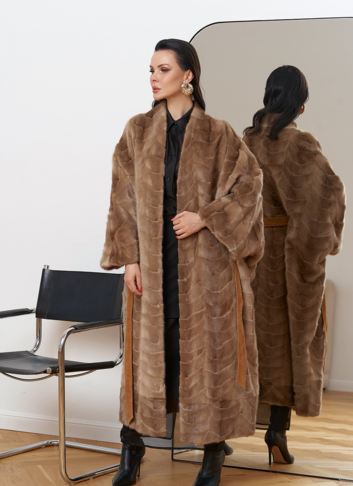 Шуба оверсайз из меха норки