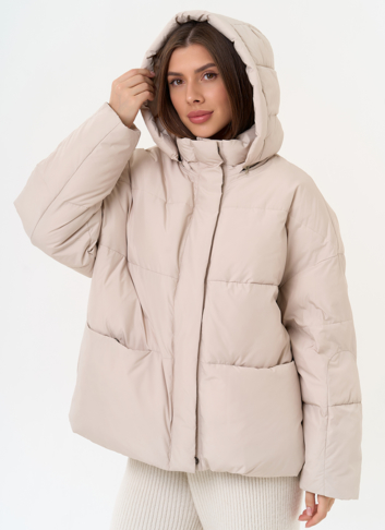 Женский короткий пуховик с капюшоном