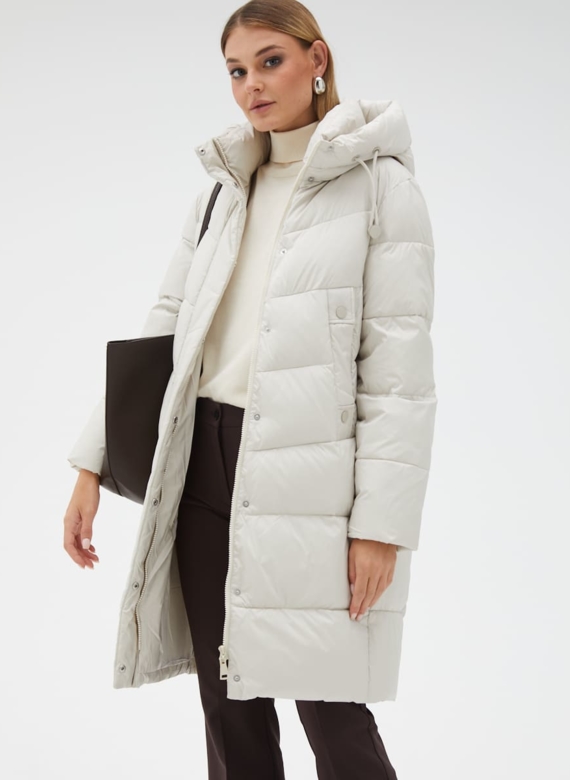 Пуховик женский с капюшоном 