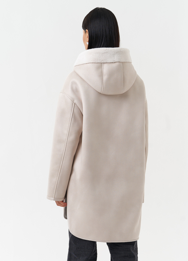 фото Женская дубленка из эко замши с капюшоном модель № 30205