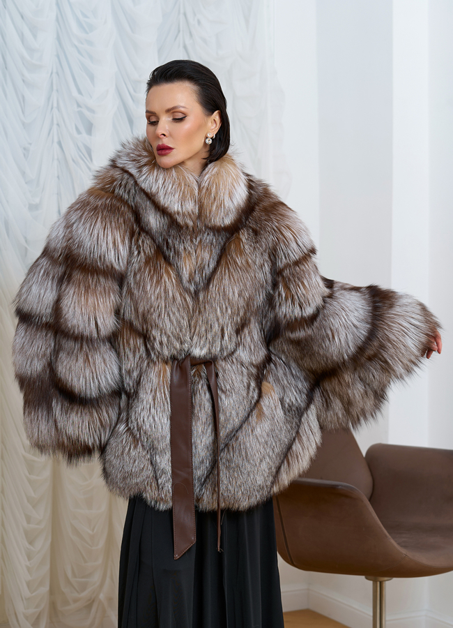 Шуба из меха лисы с поясом модель № 31857 меха малина