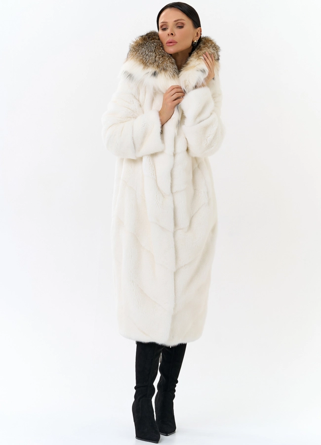 Белая шуба из норки с рысью модель № 25277 универмаг малина