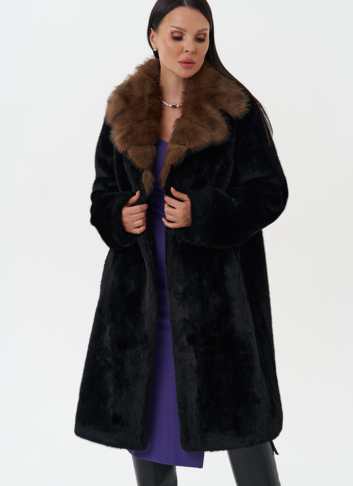 Шуба из эко меха с отделкой из искусственной куницы