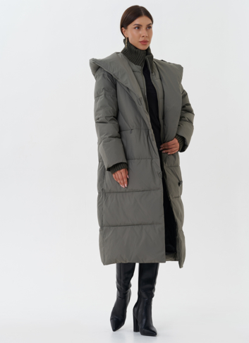 Женский пуховик с манишкой