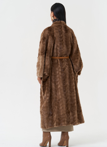 Шуба оверсайз из меха норки