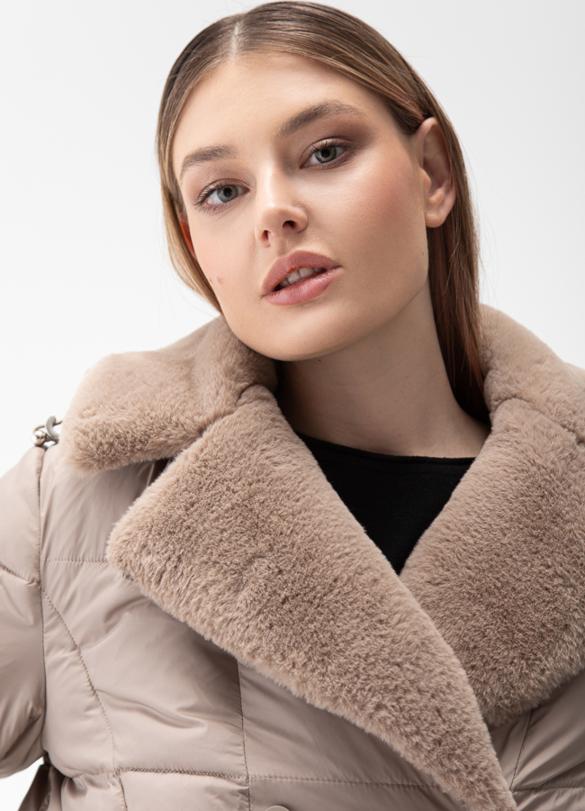 Комбинированный женский пуховик с капюшоном модель № 28390 универмаг малина