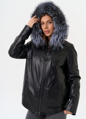 Женская куртка из натуральной кожи с капюшоном из меха чернобурки