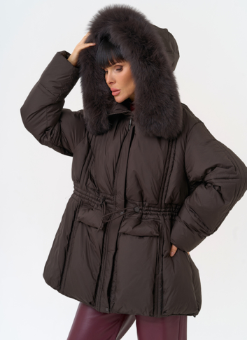 Женский пуховик с капюшоном из меха песца