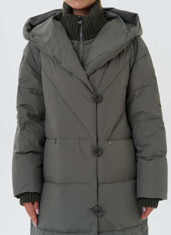 Женский пуховик с манишкой