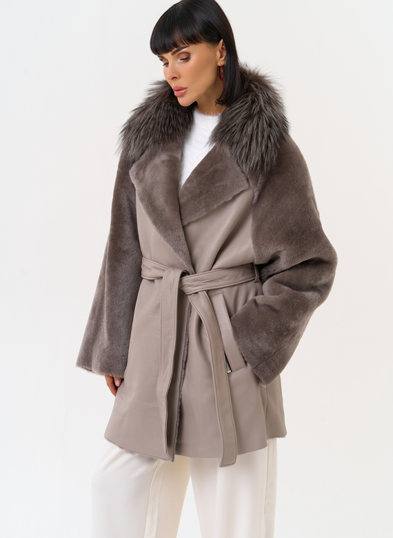 Женская натуральная дубленка с воротником из меха лисы