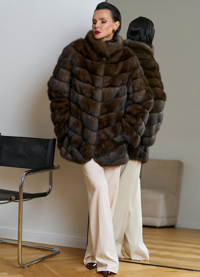 Женская шуба из соболя с воротником стойкой модель № 31773 в рассрочку