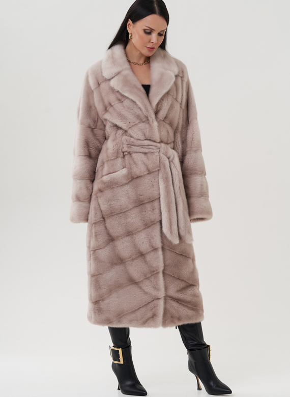 Шуба из норки с английским воротником 