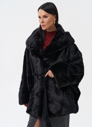 Шуба с капюшоном и норки