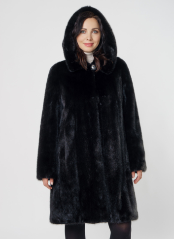 Черная норковая шуба с капюшоном
