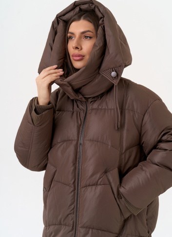 Женский пуховик с капюшоном