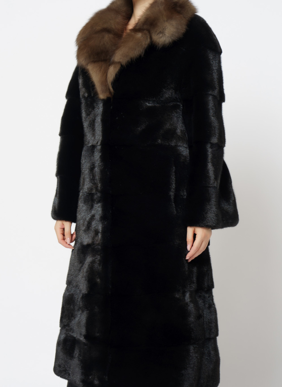 Шуба из норки с английским воротником