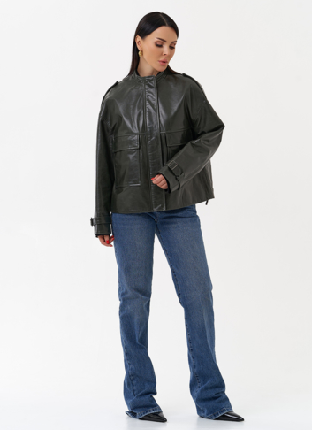 Женская кожаная куртка зеленого цвета