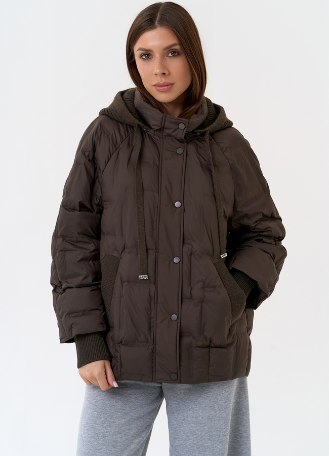 Женская куртка с трикотажным капюшоном модель № 31388 меха малина