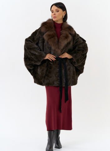 Шуба из меха норки с воротником из меха лисы