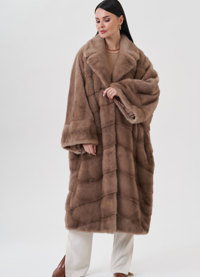 Шуба оверсайз с английским воротником  модель № 23973 универмаг малина