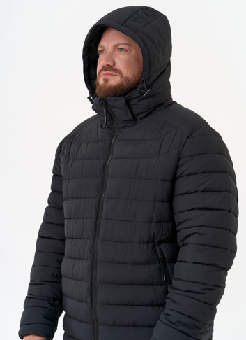 Мужской пуховик черного цвета