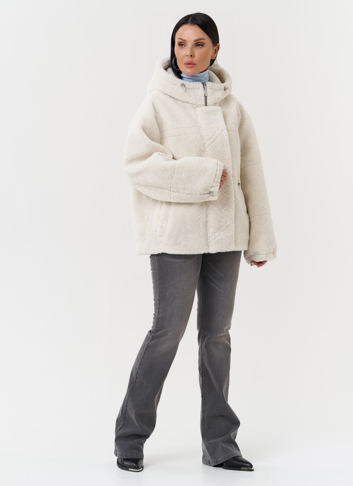 Куртка из эко меха с капюшоном