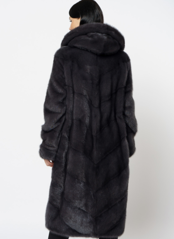 Длинная норковая шуба в сером цвете