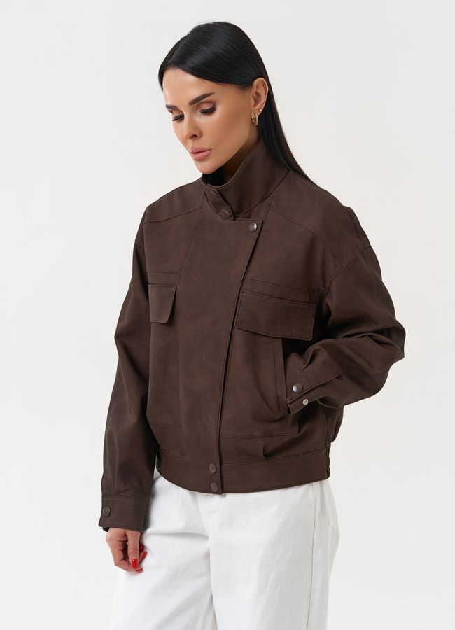 Женская куртка бомбер из эко кожи коричневого цвета модель № 30417 в рассрочку